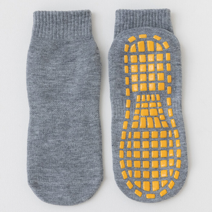 Anti Bacterial Anti-Skid Yoga Regular Socks For Women|Made With Bamboo And Spandex For Yoga/Pilates/Dance/Ballet|Women Yoga Socks For Barefoot Workout grey