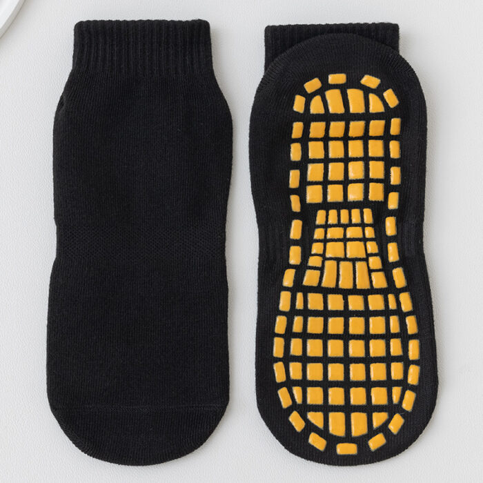 Anti Bacterial Anti-Skid Yoga Regular Socks For Women|Made With Bamboo And Spandex For Yoga/Pilates/Dance/Ballet|Women Yoga Socks For Barefoot Workout Black