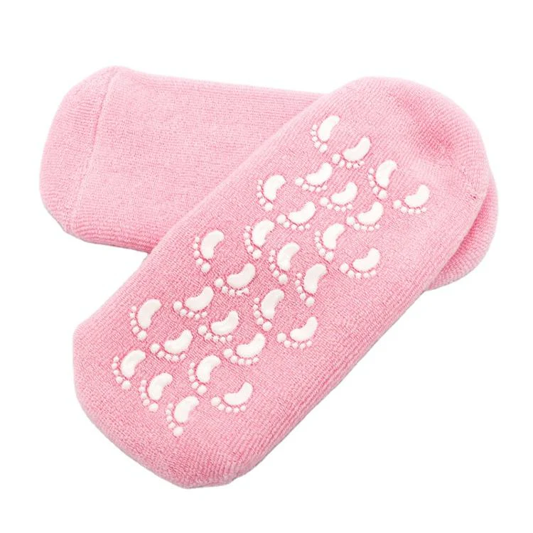 Spa Gel Socks for Women and Men – Moisturizing and Repairing Silicone Socks for Cracked Heels, Dry Feet, and Callus Removal | Jojoba Oil, Vitamin E, Olive Oil Infused | Washable and Reusable | One Size Fits All